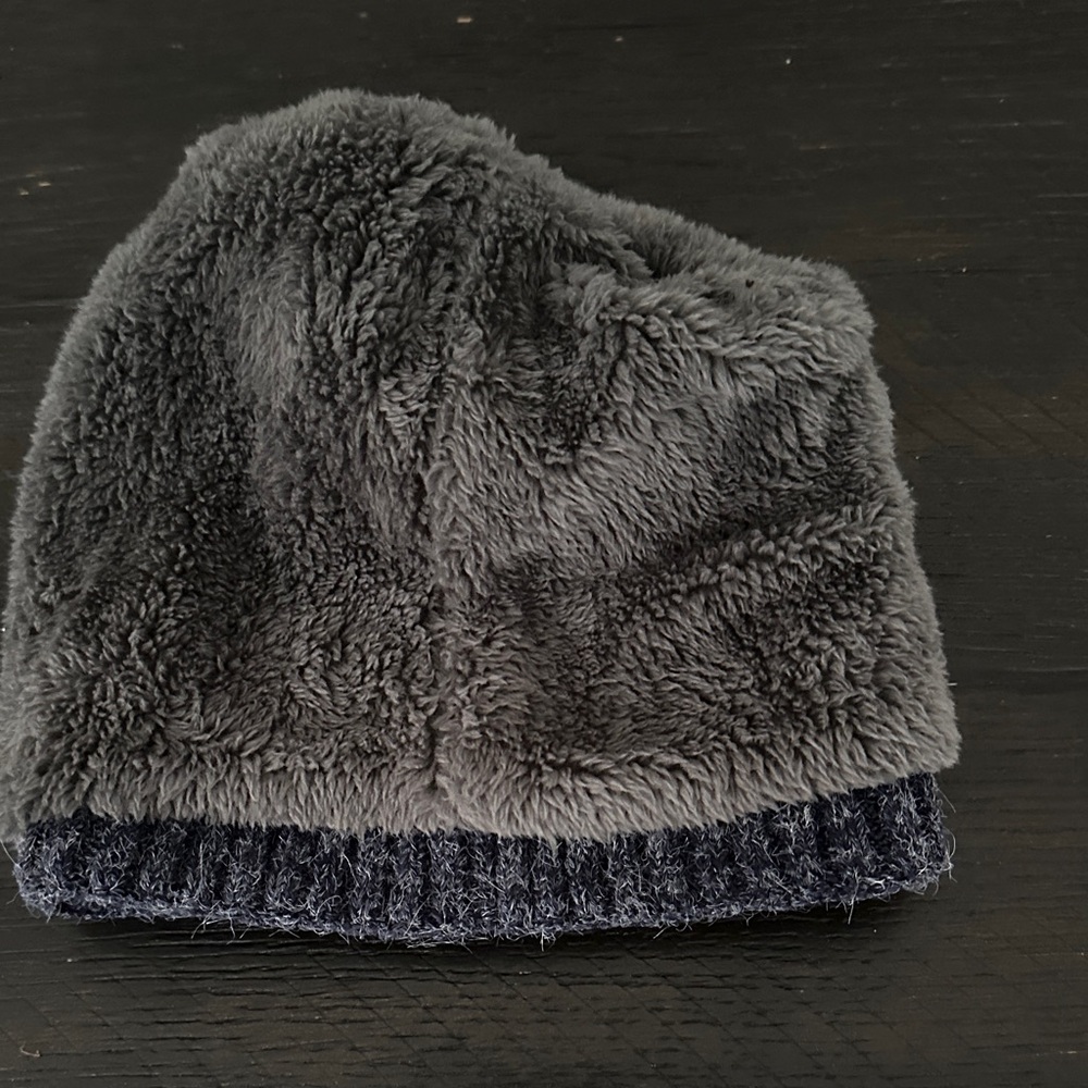 UGG Navy/Charcoal Knit Hat with Faux Fur Pom - Picture 3 of 3